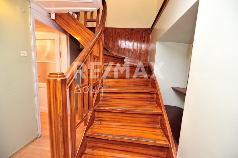 4 Bed, 1 Bath, HouseFor Sale, Main town - Chora, Skiathos, Sporades