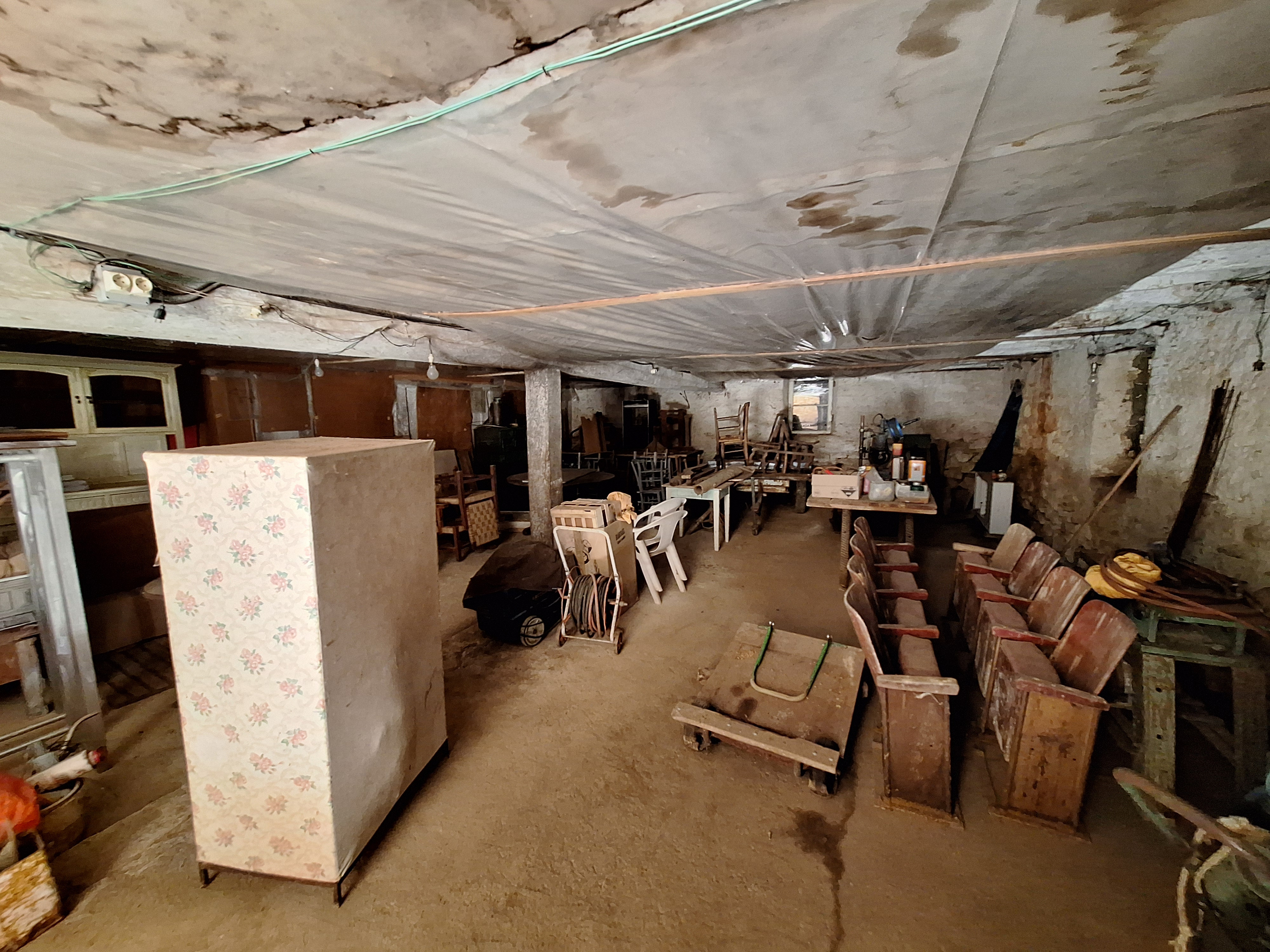 4 Bed, 1 Bath, HouseFor Sale, Fumel, Lot-et-Garonne, Aquitaine, 47500