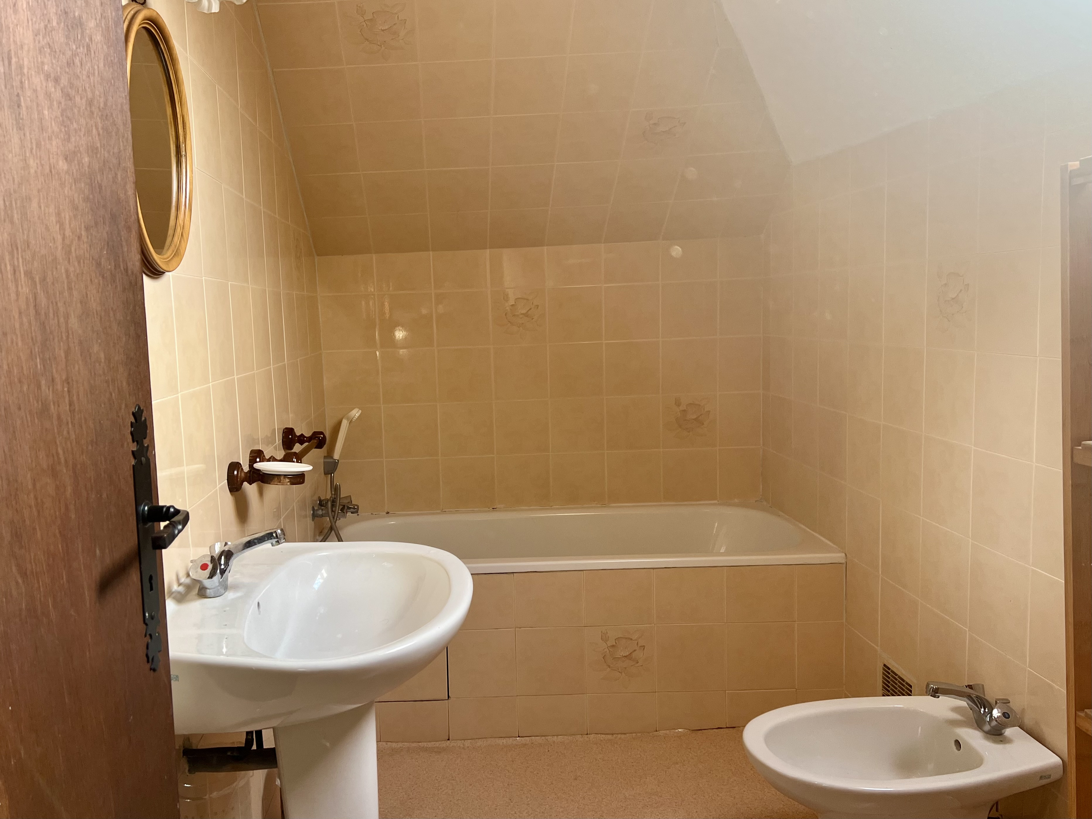 3 Bed, 2 Bath, HouseFor Sale, Villefranche du perigord, Dordogne, Aquitaine, 24550