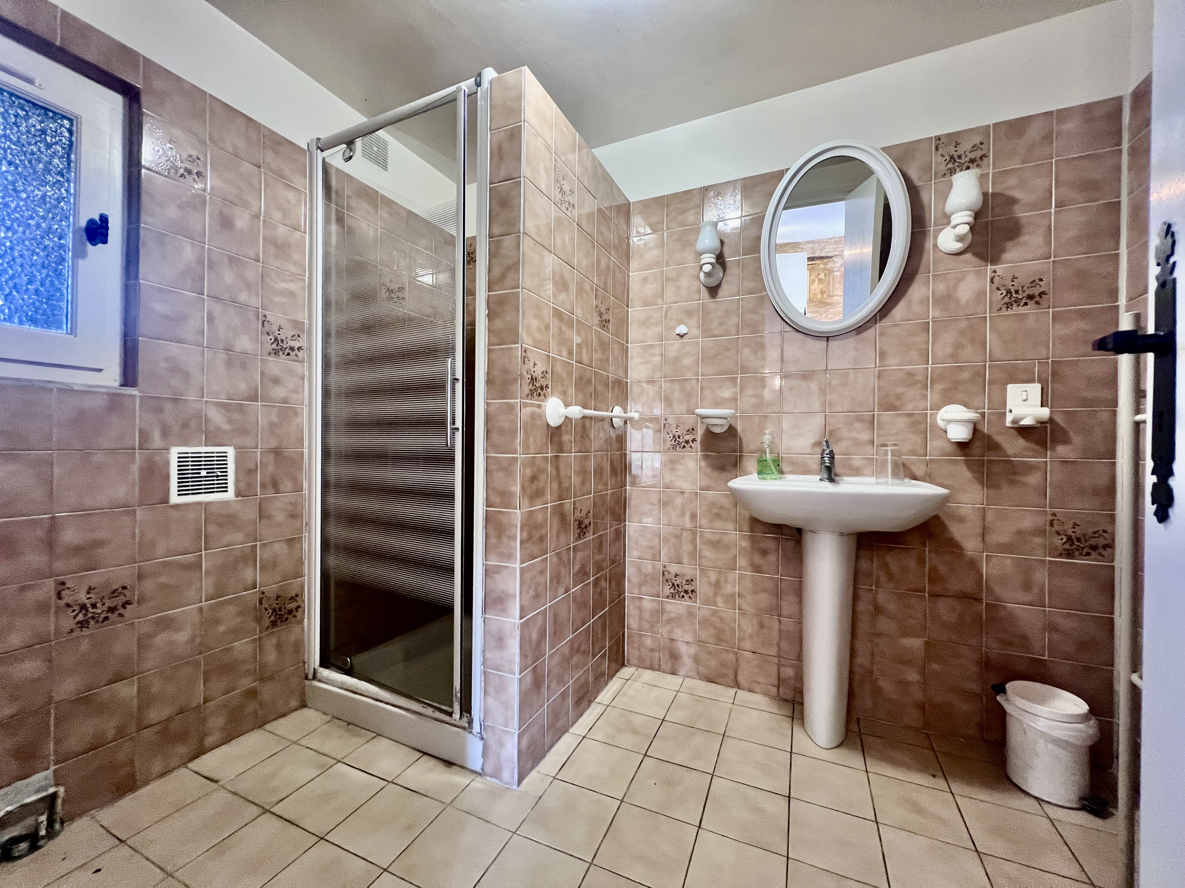 3 Bed, 2 Bath, HouseFor Sale, Villefranche du perigord, Dordogne, Aquitaine, 24550