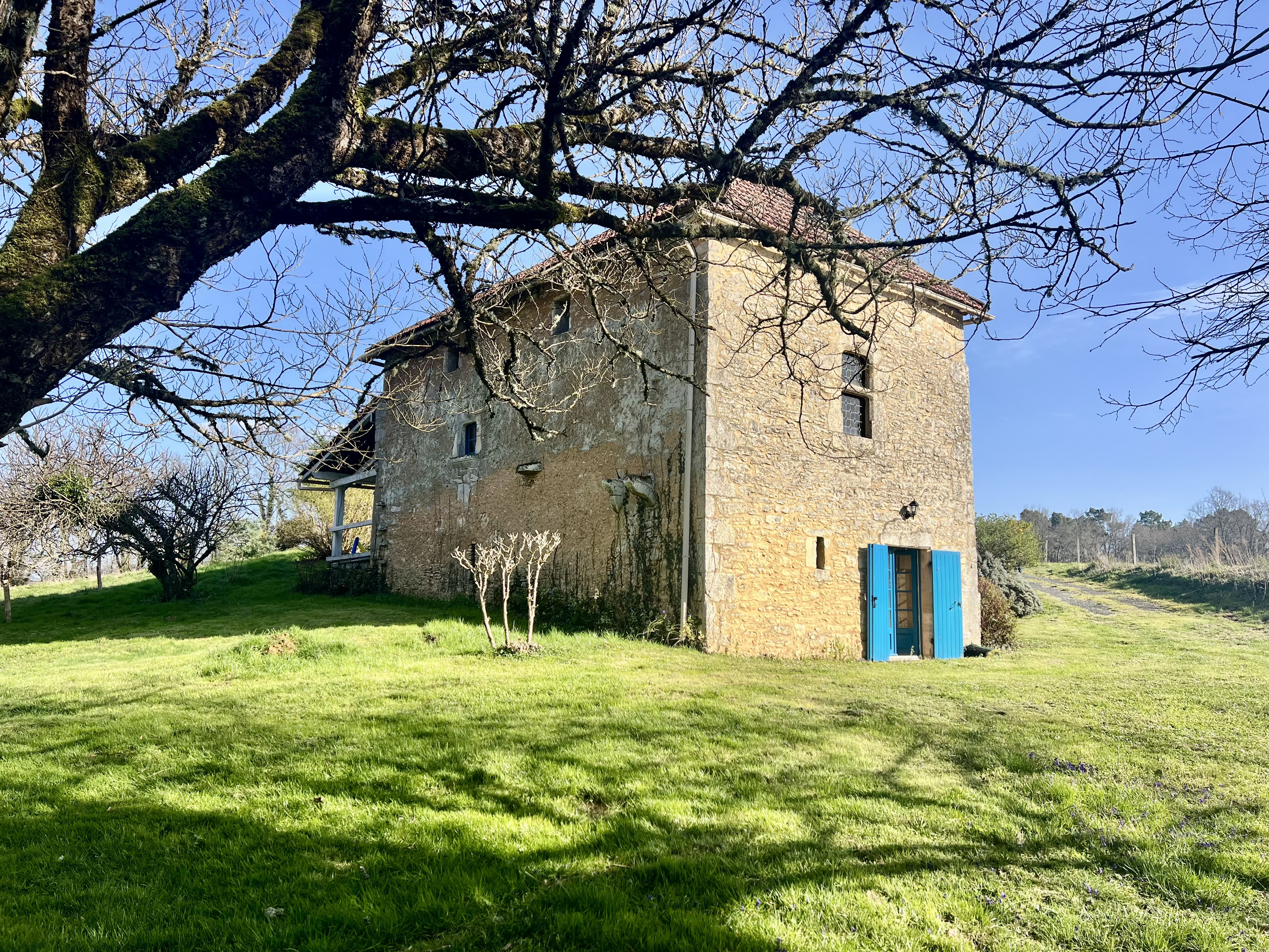 3 Bed, 2 Bath, HouseFor Sale, Villefranche du perigord, Dordogne, Aquitaine, 24550
