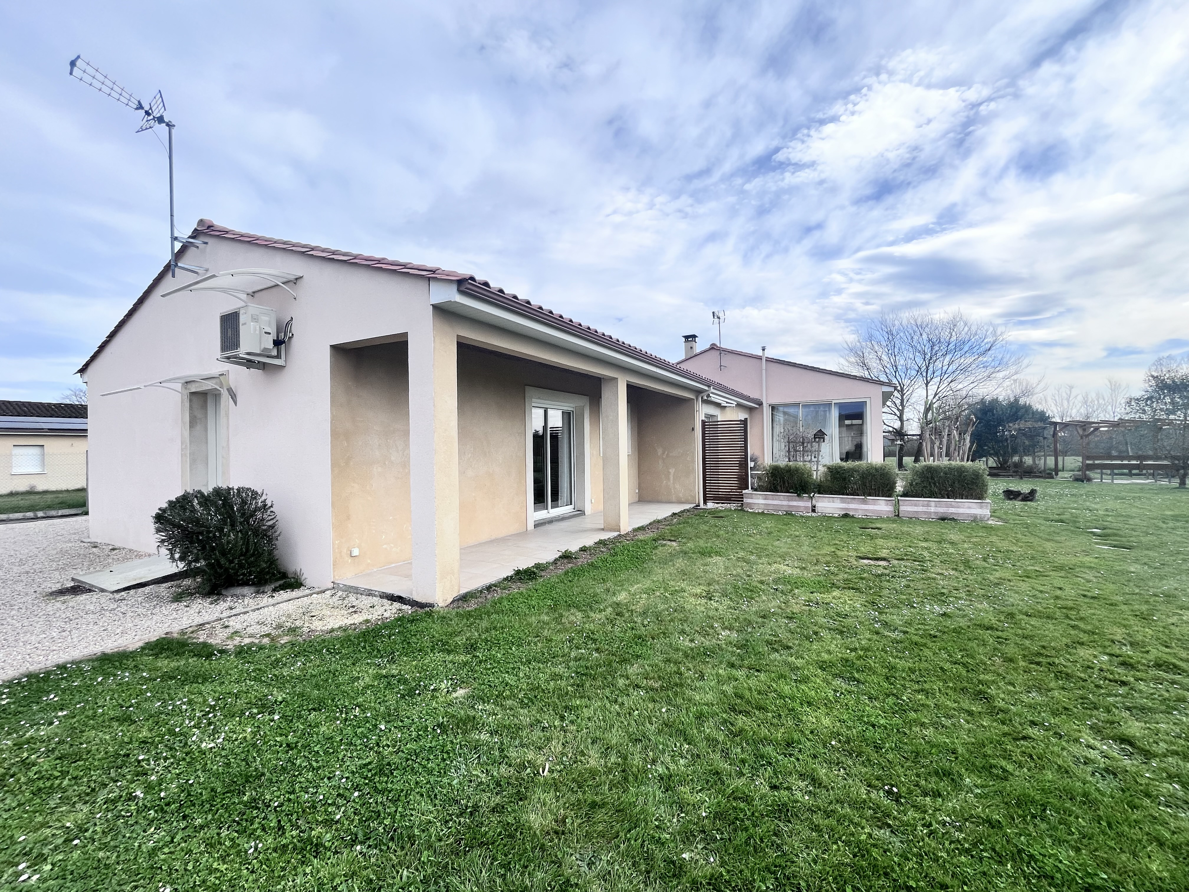 4 Bed, 1 Bath, HouseFor Sale, Lamonzie st martin, Dordogne, Aquitaine, 24680