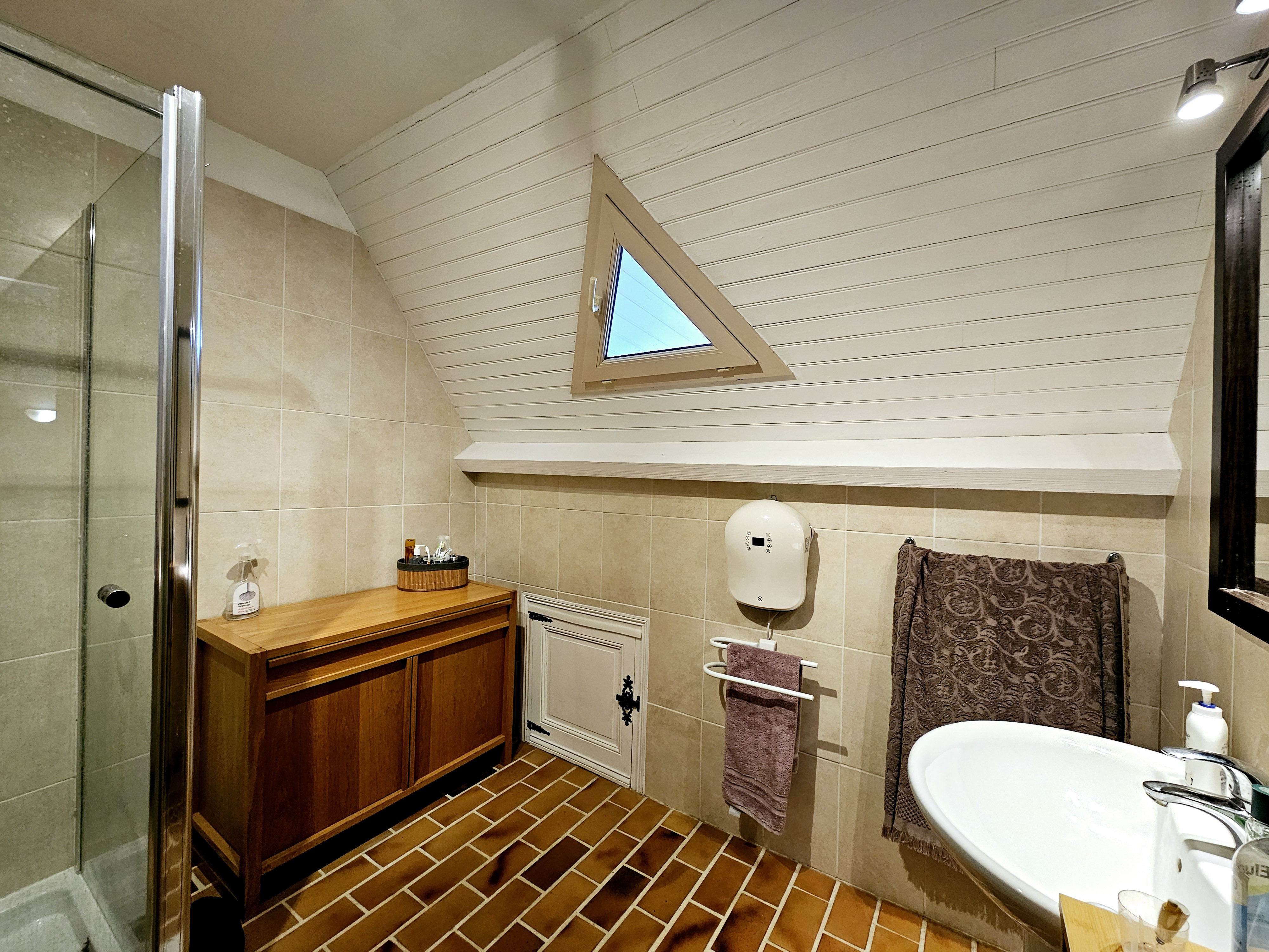 4 Bed, 1 Bath, HouseFor Sale, Lalinde, Dordogne, Aquitaine, 24150