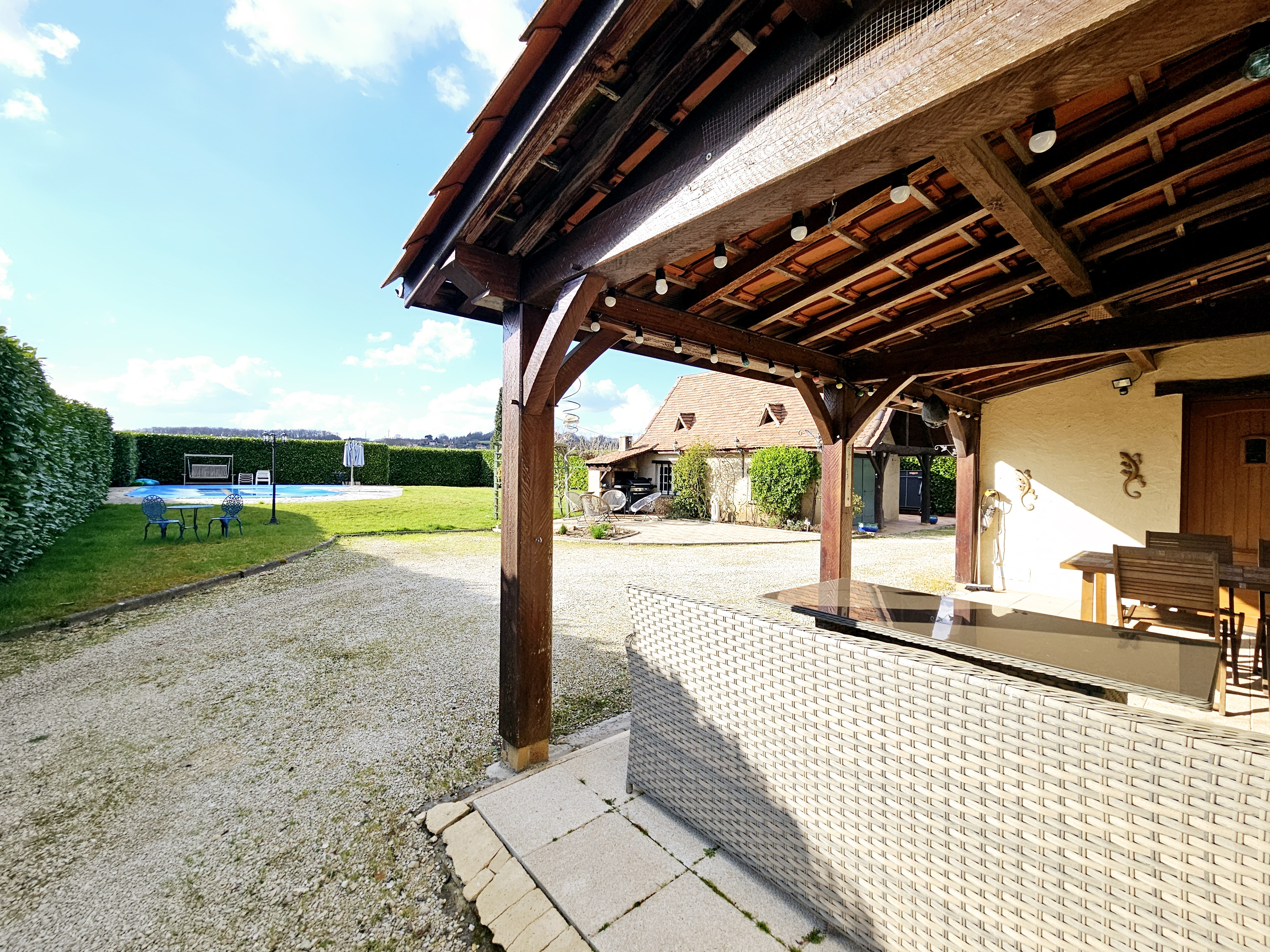 4 Bed, 1 Bath, HouseFor Sale, Lalinde, Dordogne, Aquitaine, 24150