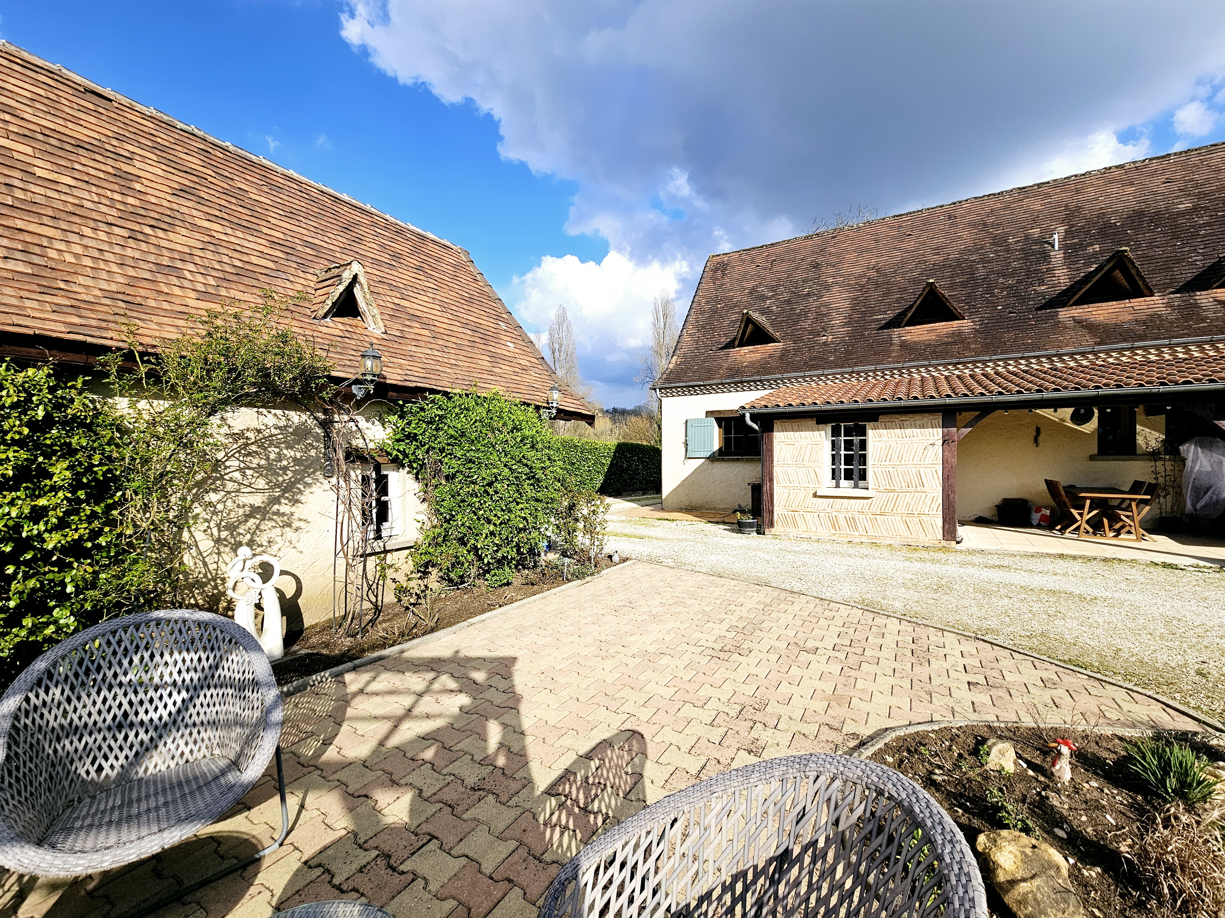 4 Bed, 1 Bath, HouseFor Sale, Lalinde, Dordogne, Aquitaine, 24150
