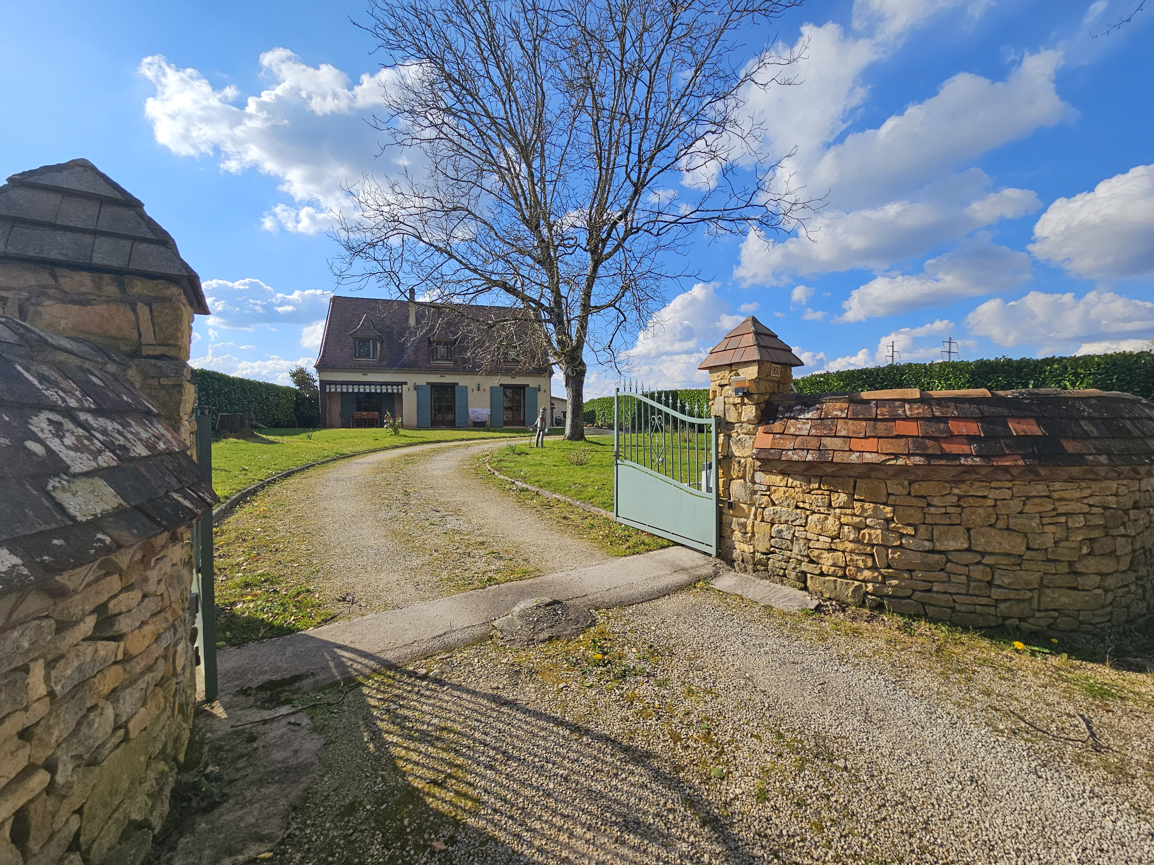 4 Bed, 1 Bath, HouseFor Sale, Lalinde, Dordogne, Aquitaine, 24150