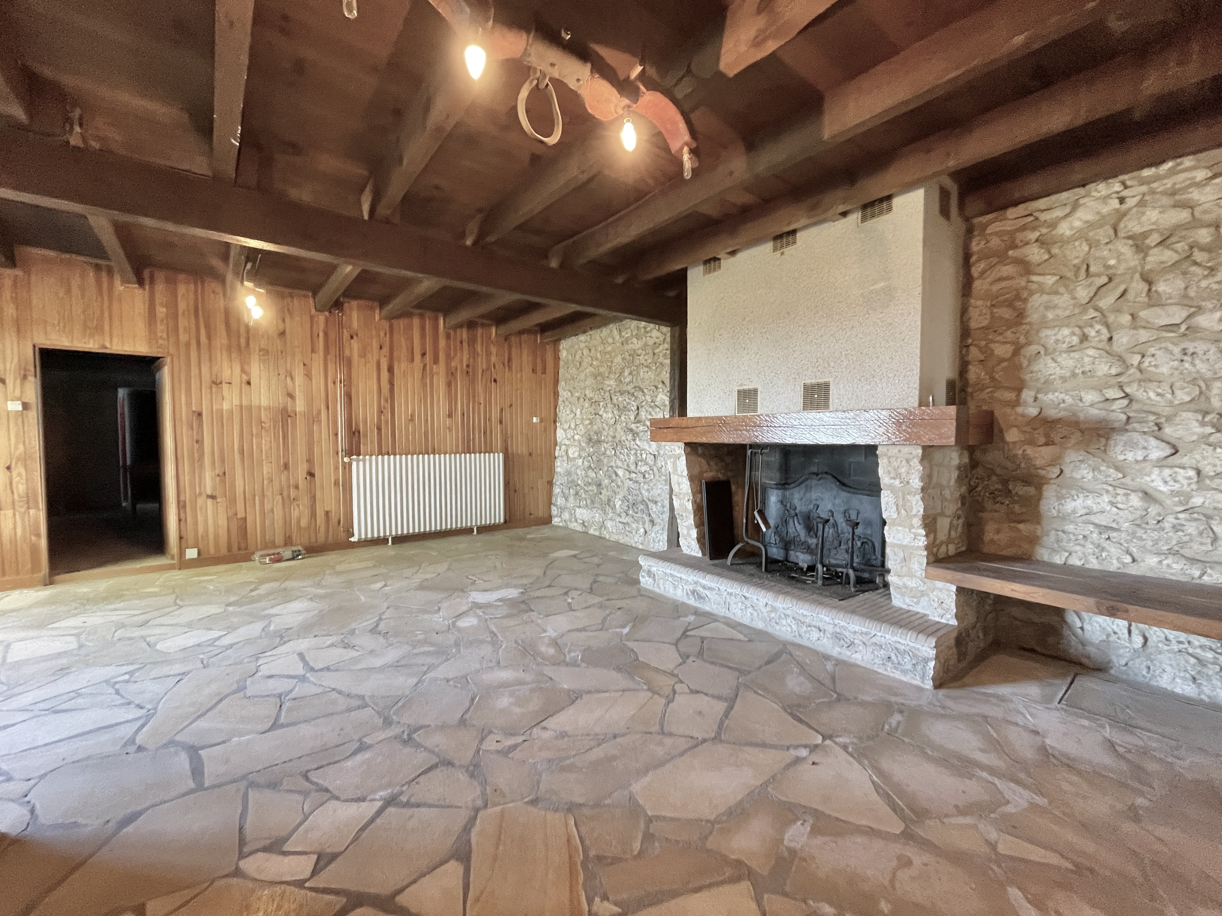 6 Bed, 2 Bath, HouseFor Sale, Monbazillac, Dordogne, Aquitaine, 24240