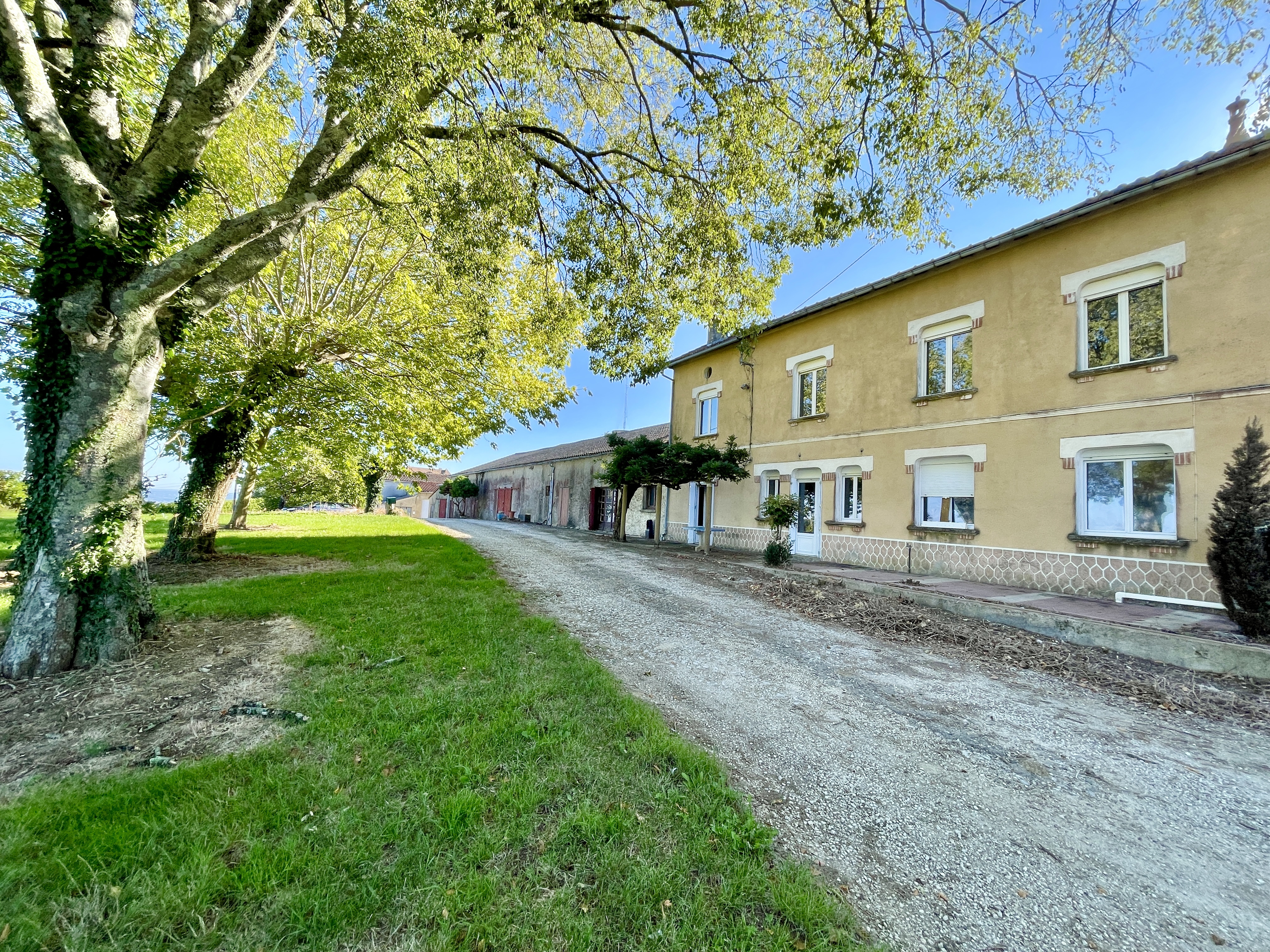 6 Bed, 2 Bath, HouseFor Sale, Monbazillac, Dordogne, Aquitaine, 24240