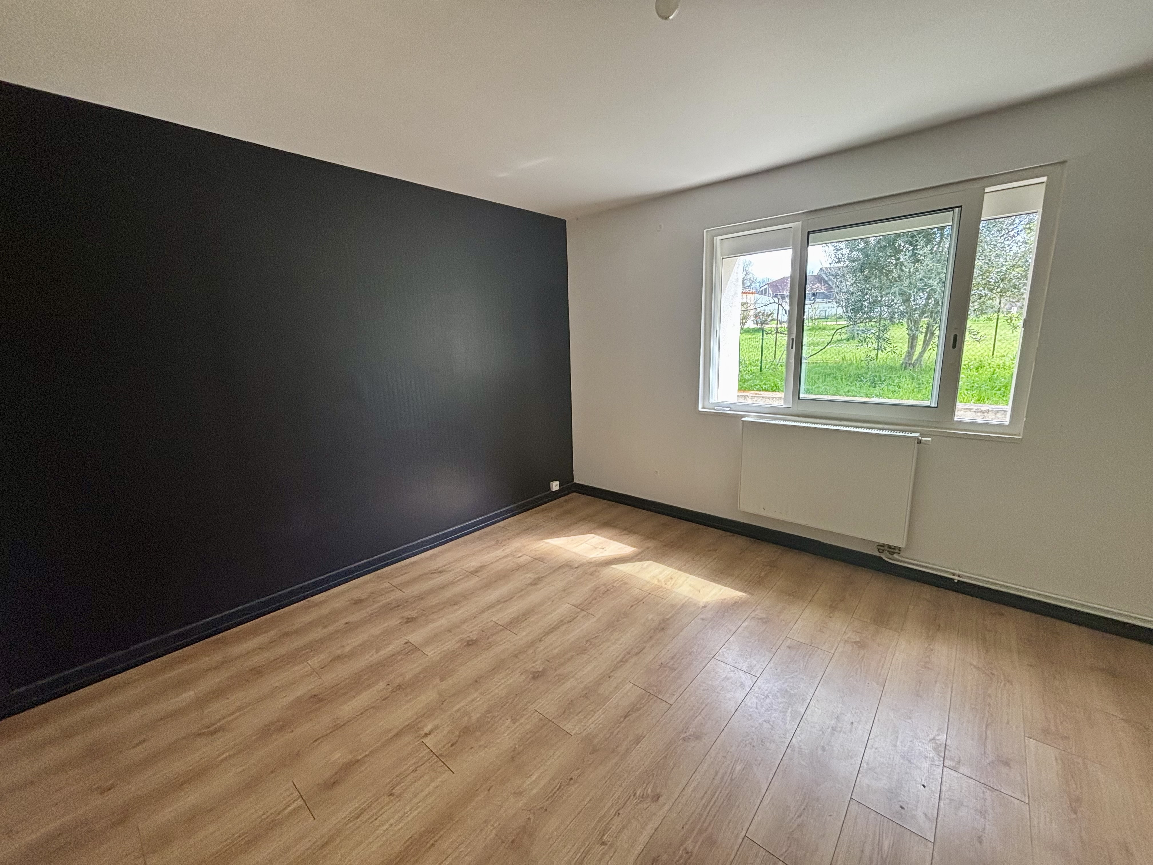 3 Bed, 1 Bath, HouseFor Sale, Villeneuve sur lot, Lot-et-Garonne, Aquitaine, 47300