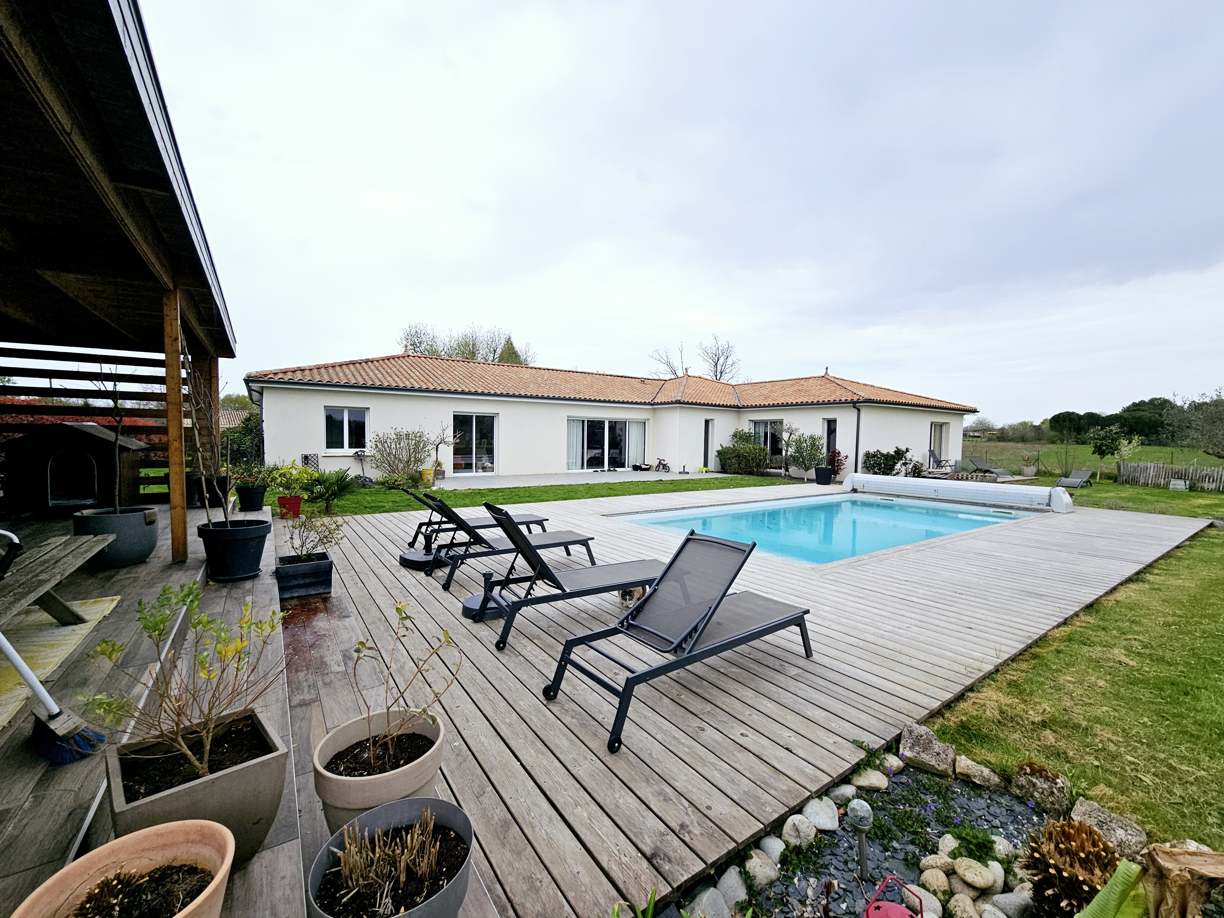 7 Bed, 2 Bath, HouseFor Sale, Bergerac, Dordogne, Aquitaine, 24100
