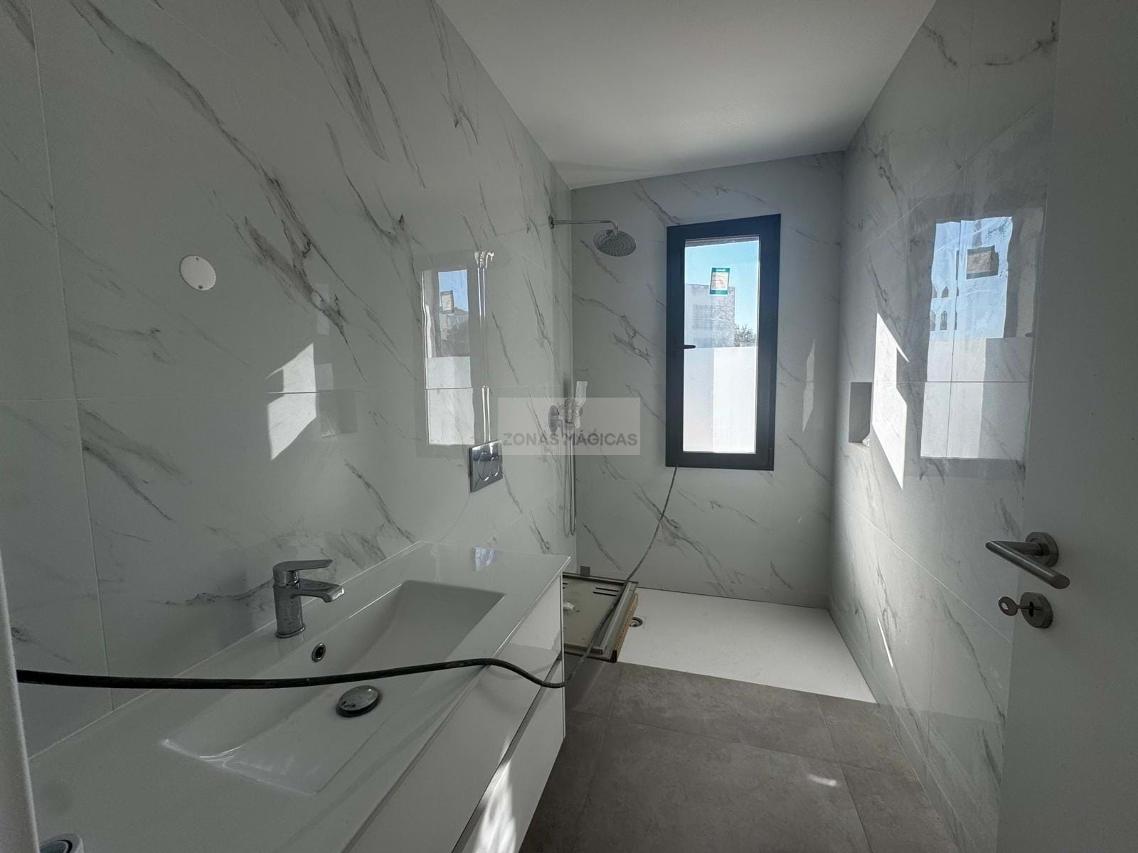 3 Bed, 4 Bath, HouseFor Sale, Mexilhoeira Grande, Portimão, Faro, 8500-120