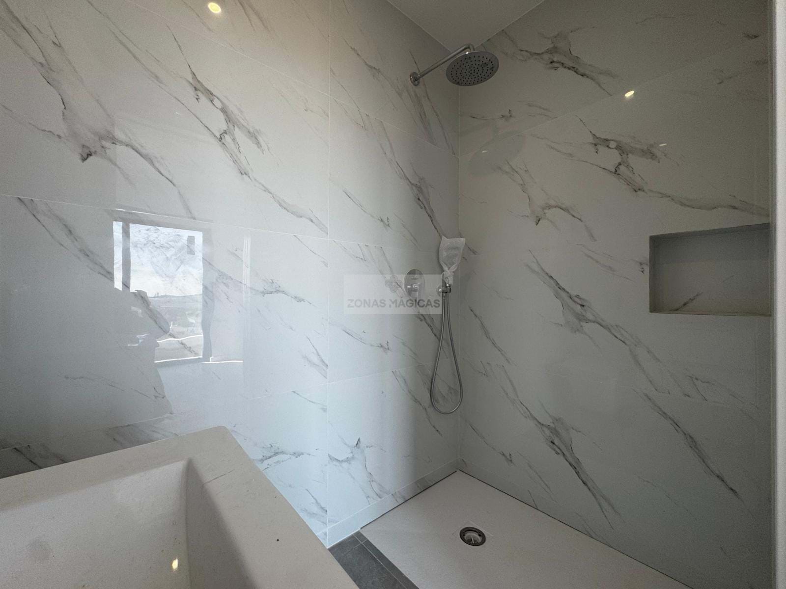 3 Bed, 4 Bath, HouseFor Sale, Mexilhoeira Grande, Portimão, Faro, 8500-120