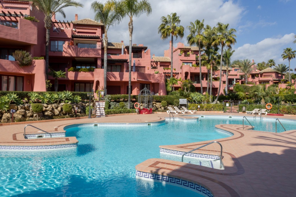 3 Bed, 3 Bath, ApartmentFor Sale, Estepona, Malaga