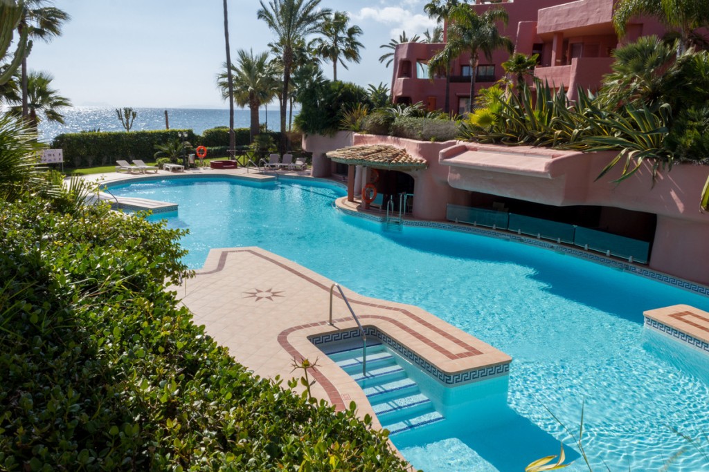 3 Bed, 3 Bath, ApartmentFor Sale, Estepona, Malaga