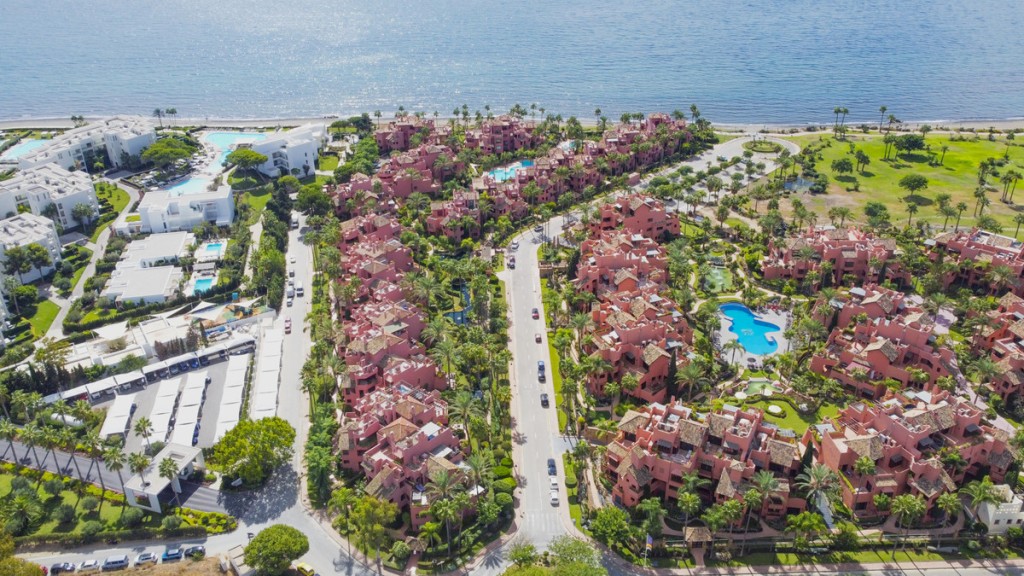 3 Bed, 3 Bath, ApartmentFor Sale, Estepona, Malaga