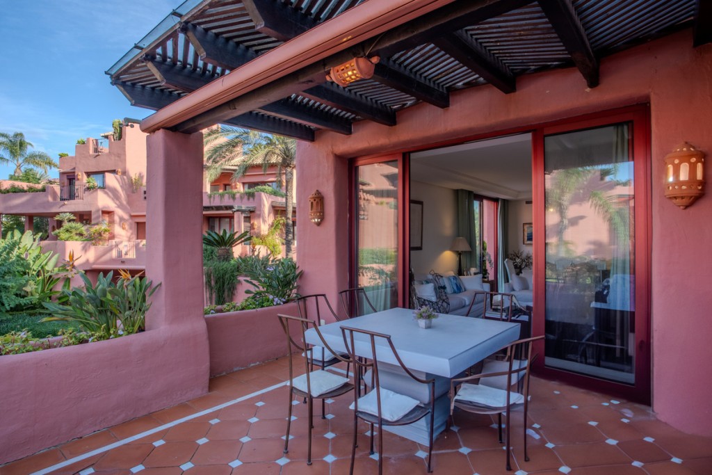 3 Bed, 3 Bath, ApartmentFor Sale, Estepona, Malaga