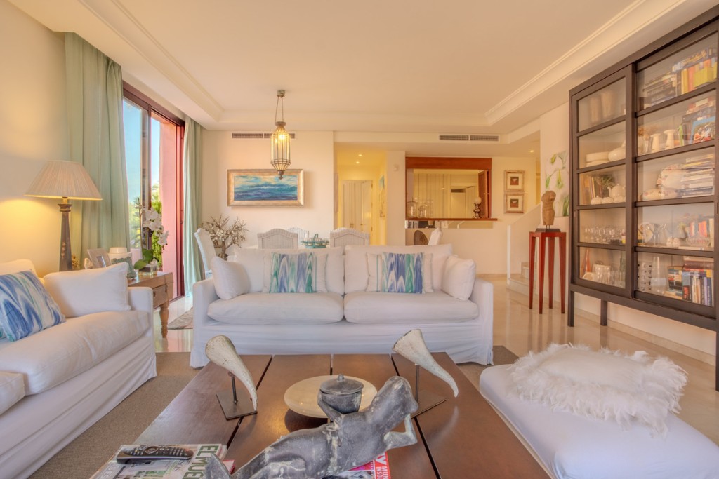 3 Bed, 3 Bath, ApartmentFor Sale, Estepona, Malaga