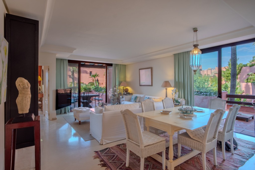 3 Bed, 3 Bath, ApartmentFor Sale, Estepona, Malaga