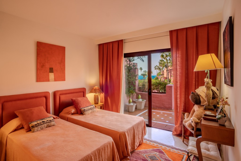 3 Bed, 3 Bath, ApartmentFor Sale, Estepona, Malaga