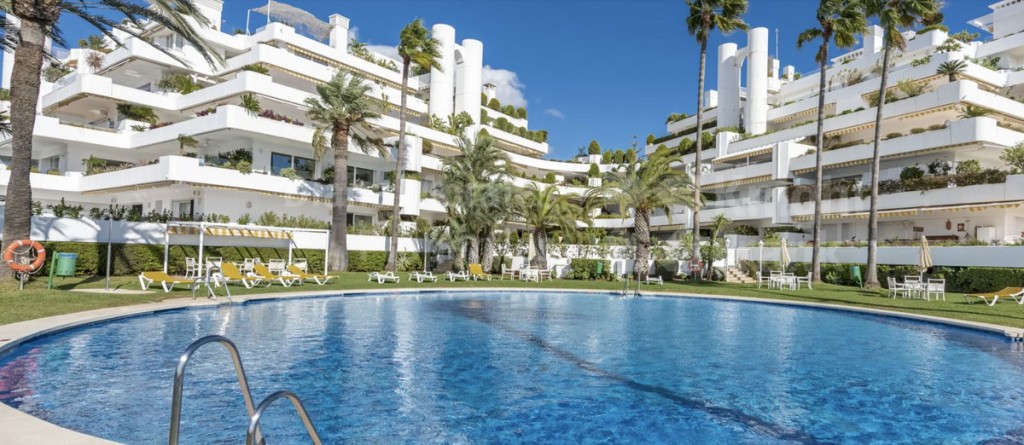 2 Bed, 2 Bath, ApartmentFor Sale, Golden Mile, Malaga