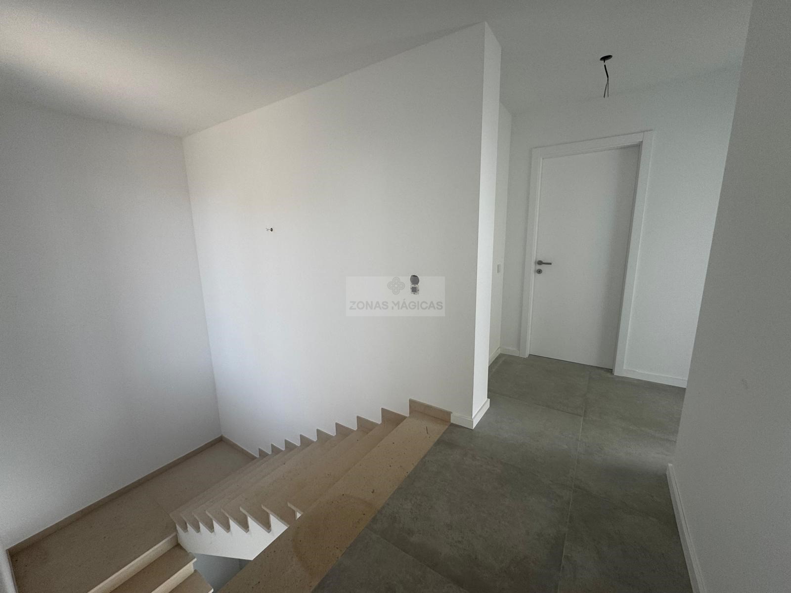 3 Bed, 4 Bath, HouseFor Sale, Portimao, Faro, 8500-132