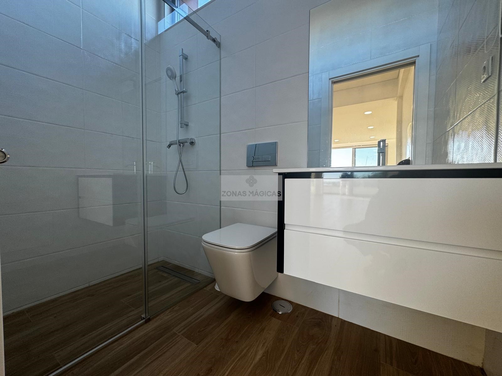 3 Bed, 4 Bath, HouseFor Sale, Mexilhoeira Grande, Portimão, Faro, 8500-130