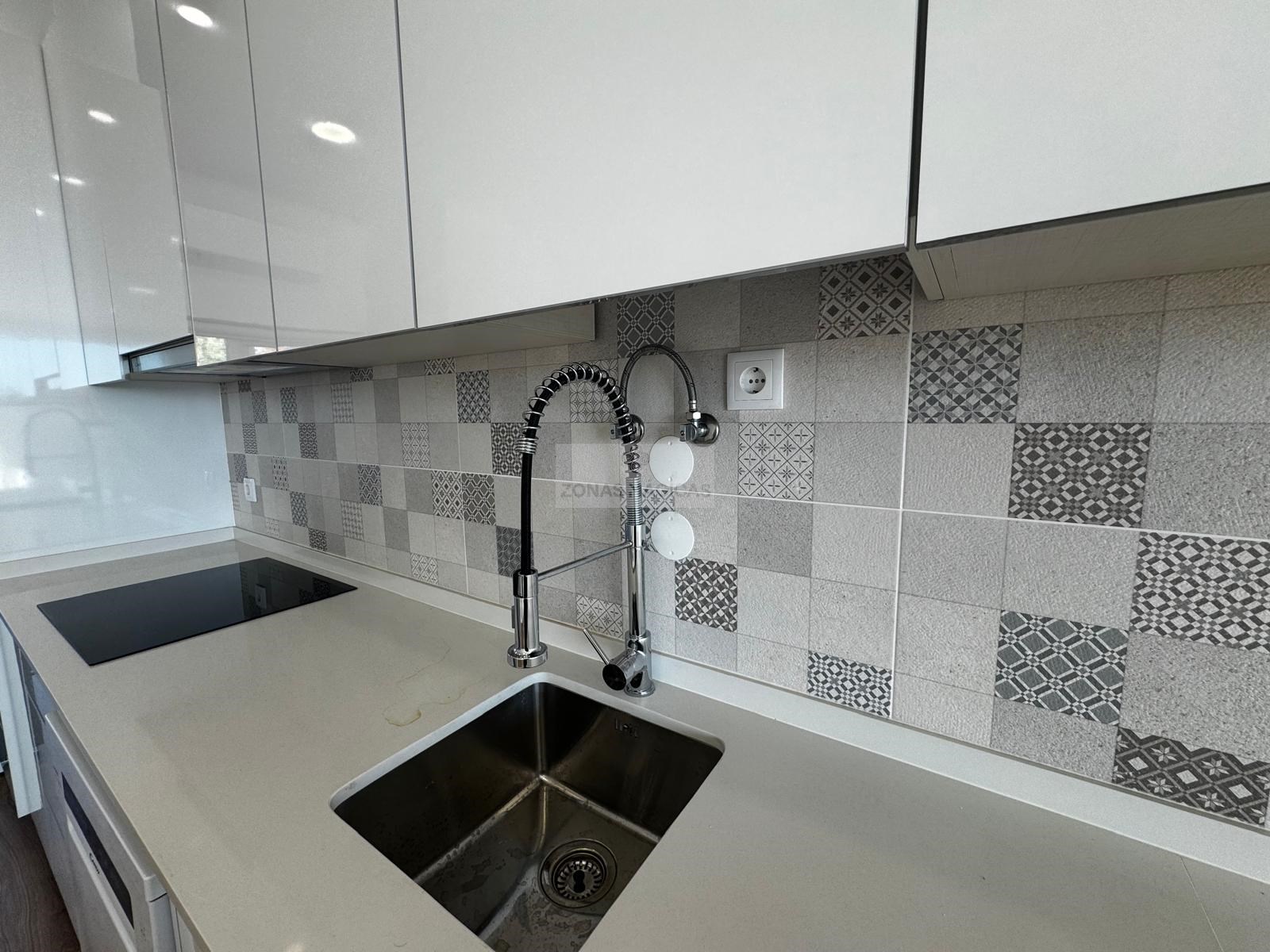 3 Bed, 4 Bath, HouseFor Sale, Mexilhoeira Grande, Portimão, Faro, 8500-130