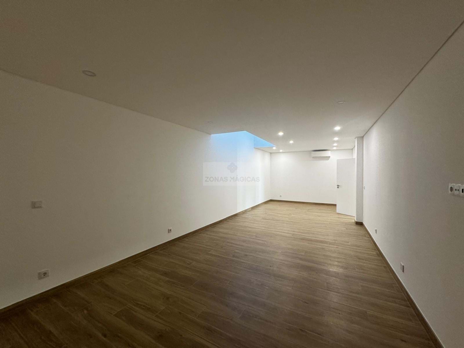 3 Bed, 4 Bath, HouseFor Sale, Mexilhoeira Grande, Portimão, Faro, 8500-130