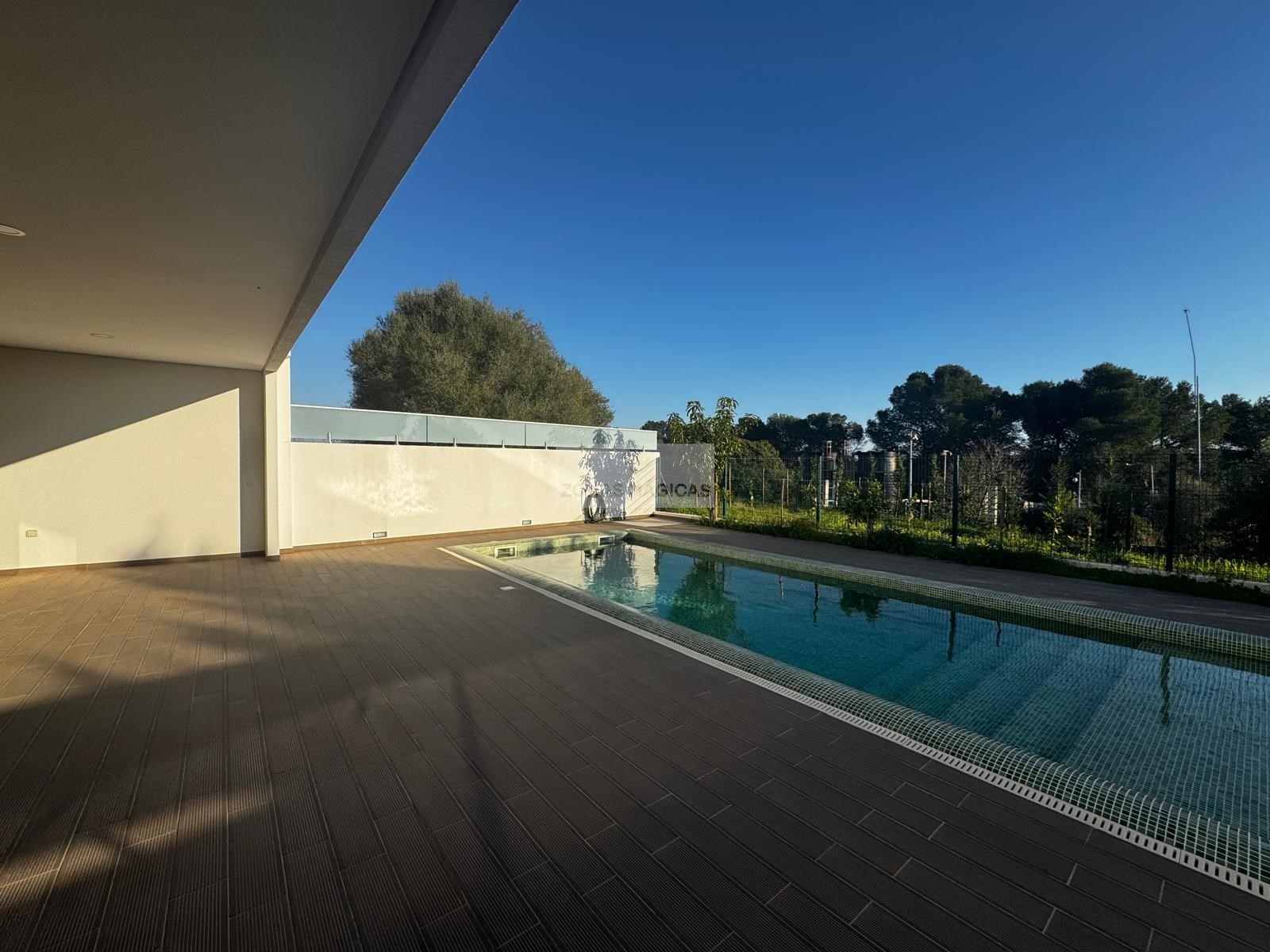 3 Bed, 4 Bath, HouseFor Sale, Mexilhoeira Grande, Portimão, Faro, 8500-130