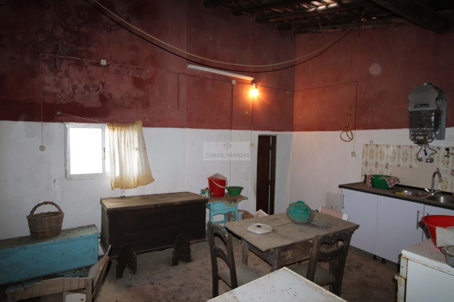 3 Bed, 1 Bath, HouseFor Sale, Monchique, Faro, 8550-145