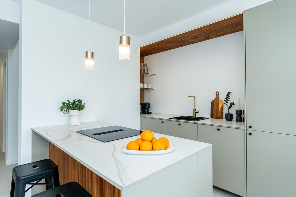 3 Bed, 2 Bath, ApartmentFor Sale, Nueva Andalucia, Malaga