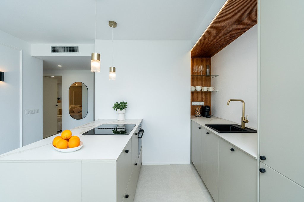 3 Bed, 2 Bath, ApartmentFor Sale, Nueva Andalucia, Malaga