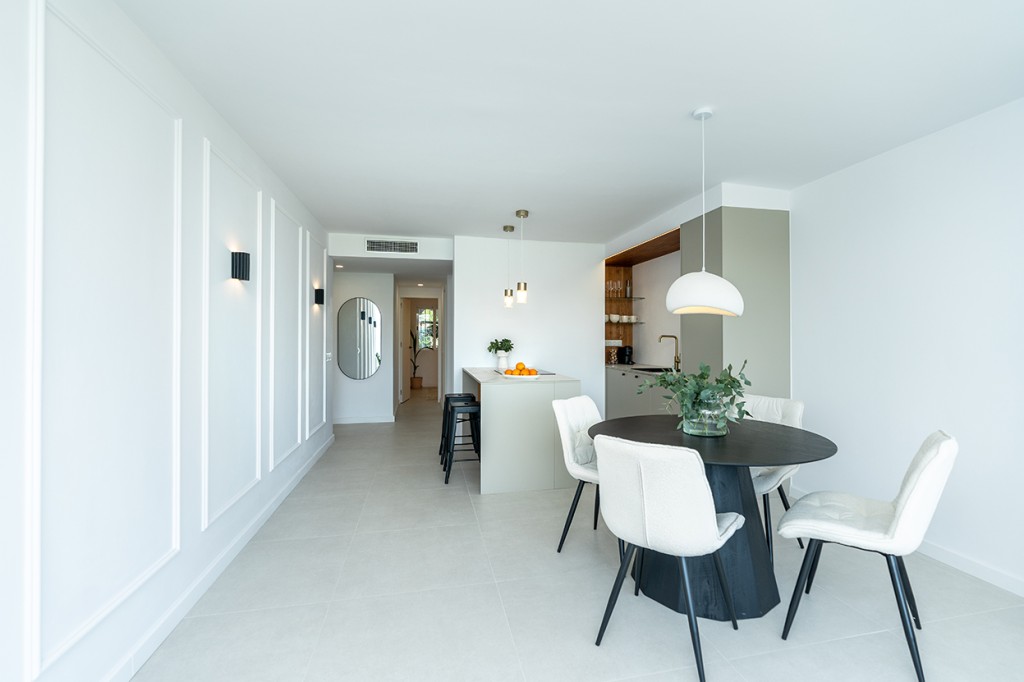 3 Bed, 2 Bath, ApartmentFor Sale, Nueva Andalucia, Malaga