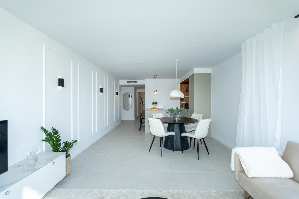 3 Bed, 2 Bath, ApartmentFor Sale, Nueva Andalucia, Malaga