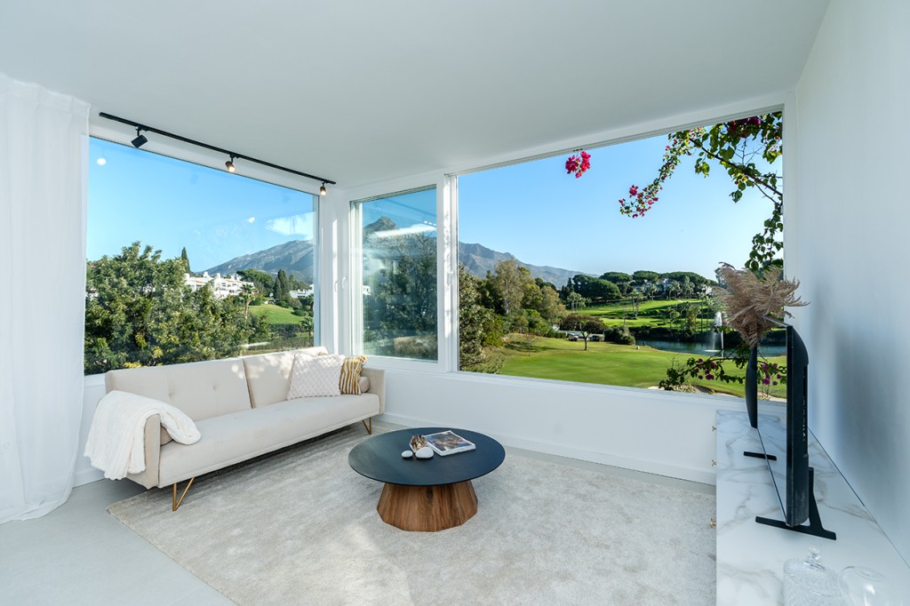 3 Bed, 2 Bath, ApartmentFor Sale, Nueva Andalucia, Malaga