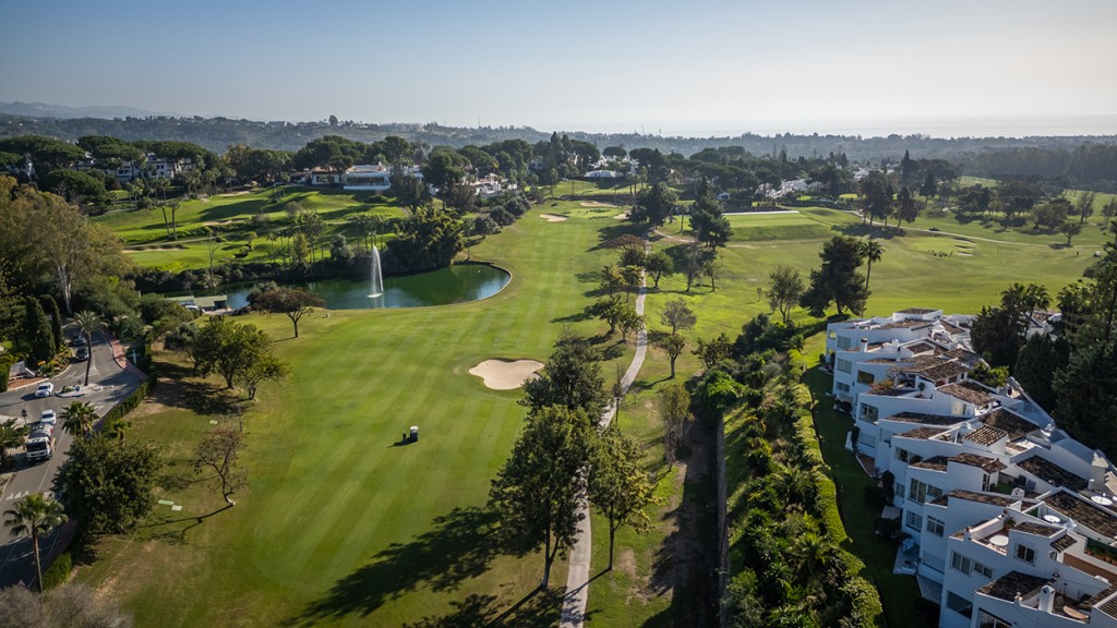 3 Bed, 2 Bath, ApartmentFor Sale, Nueva Andalucia, Malaga