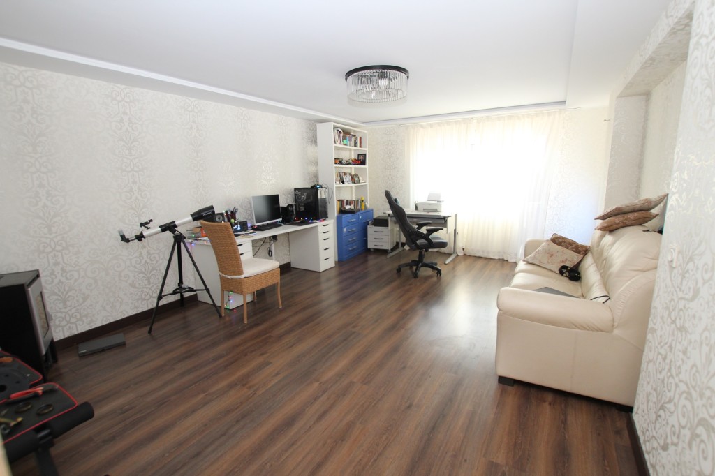 4 Bed, 3 Bath, HouseFor Sale, Marbella, Malaga