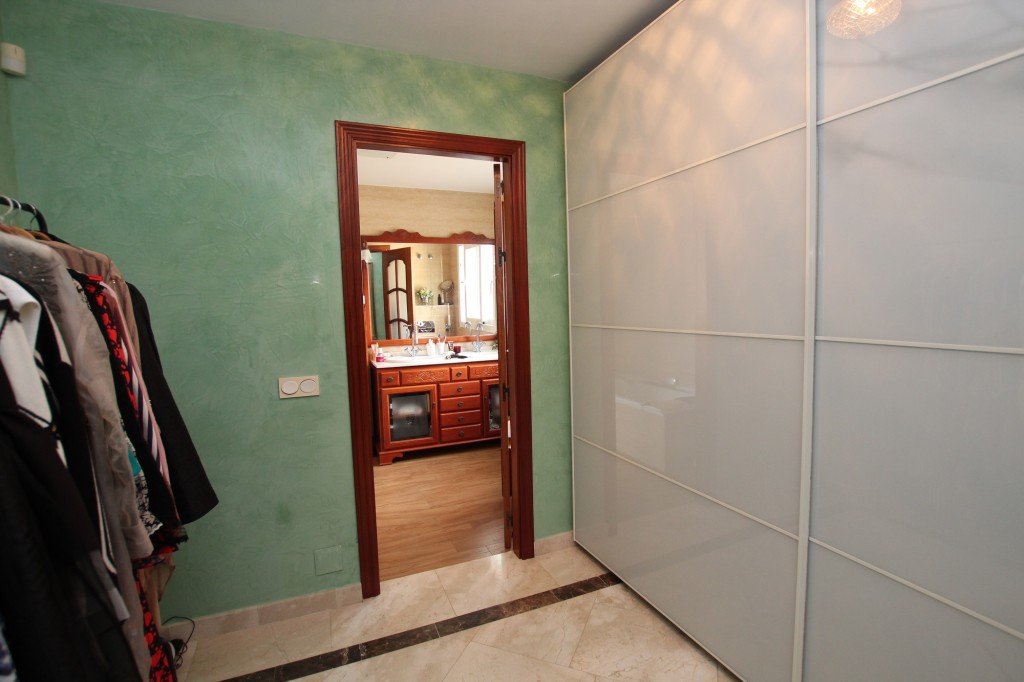 4 Bed, 3 Bath, HouseFor Sale, Marbella, Malaga