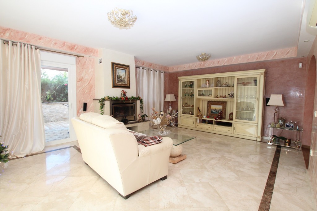 4 Bed, 3 Bath, HouseFor Sale, Marbella, Malaga