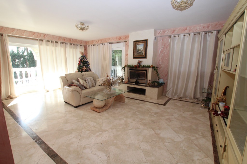 4 Bed, 3 Bath, HouseFor Sale, Marbella, Malaga