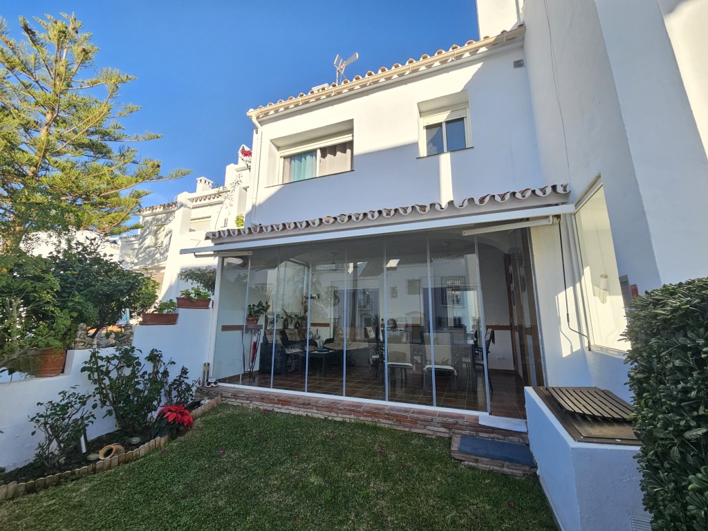 4 Bed, 2 Bath, HouseFor Sale, Las Chapas, Malaga