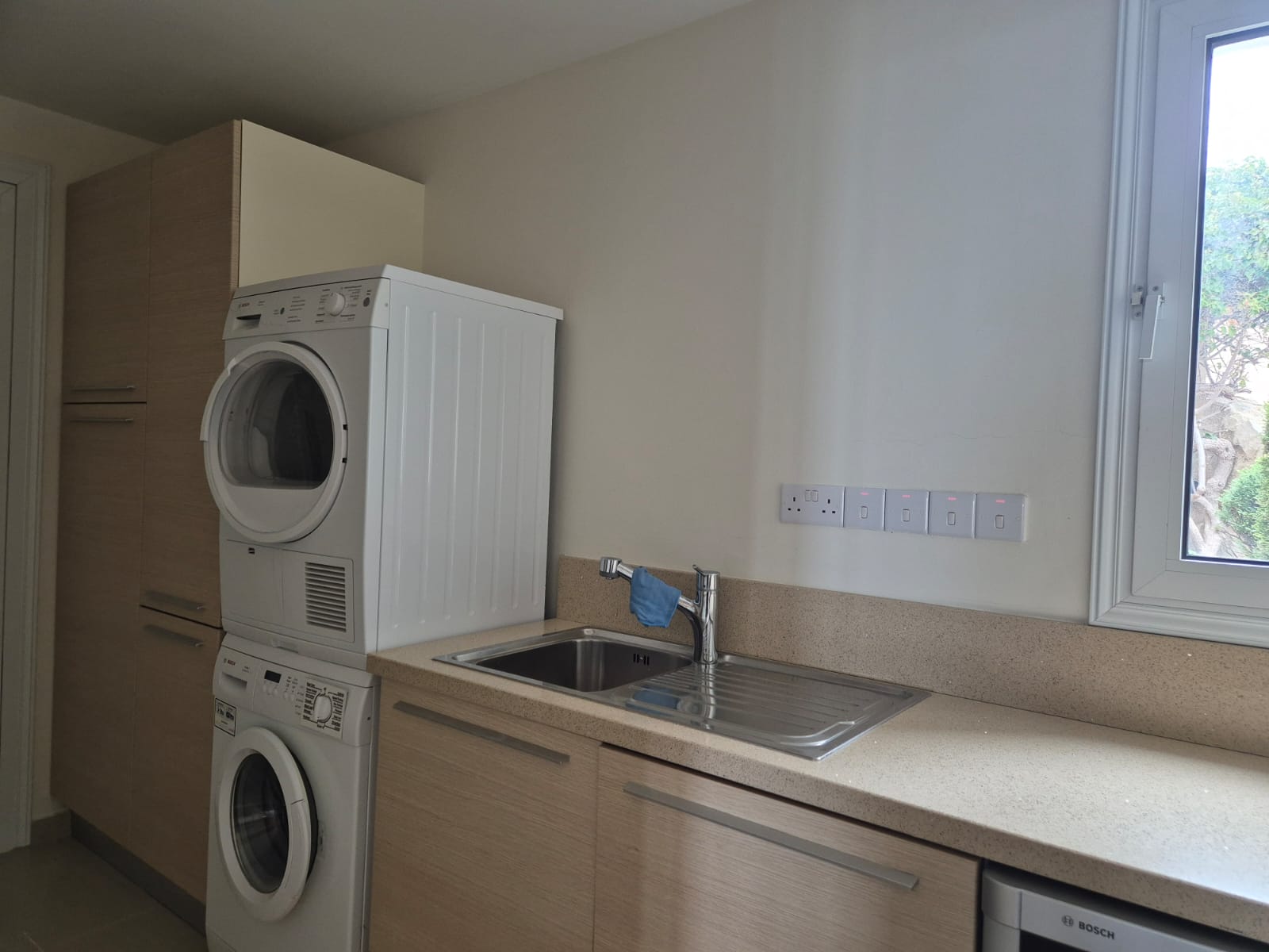 4 Bed, 3 Bath, HouseFor Sale, Paphos, Paphos