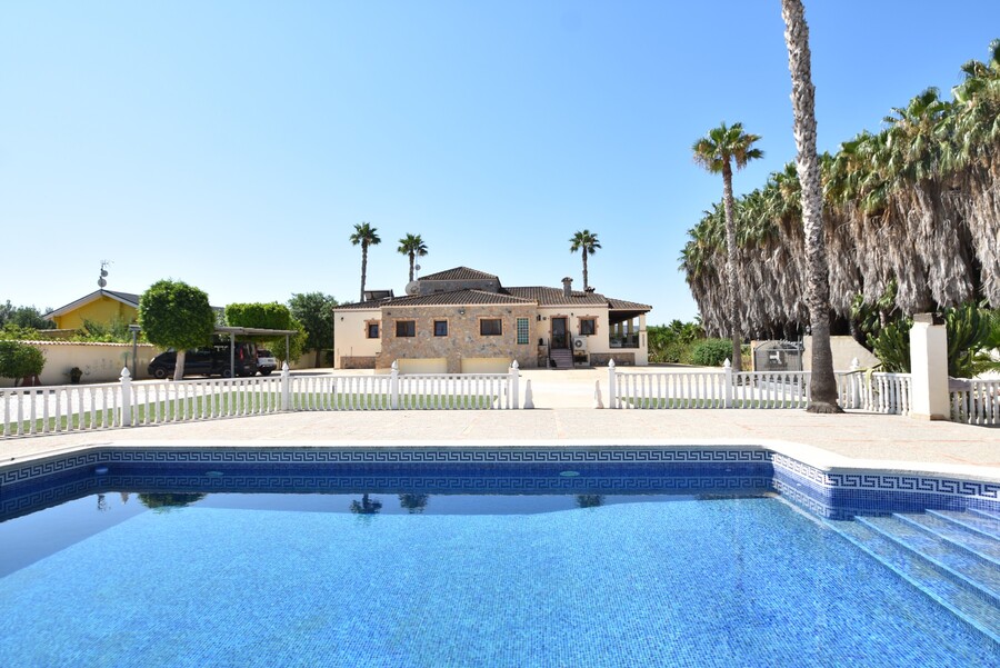 4 Bed, 3 Bath, HouseFor Sale, Bigastro, Alicante