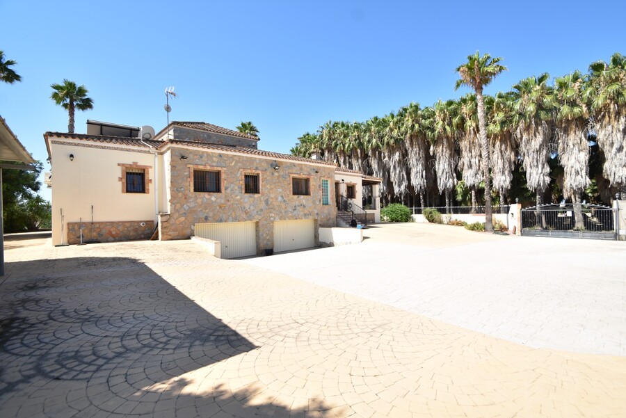 4 Bed, 3 Bath, HouseFor Sale, Bigastro, Alicante