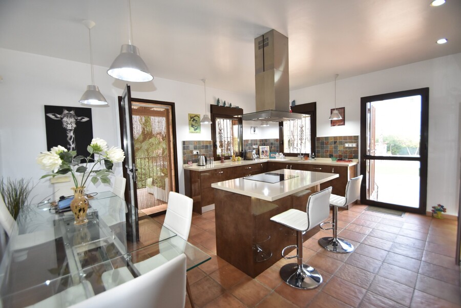 4 Bed, 3 Bath, HouseFor Sale, Bigastro, Alicante