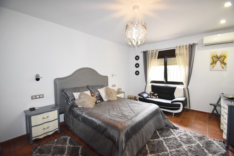 4 Bed, 3 Bath, HouseFor Sale, Bigastro, Alicante