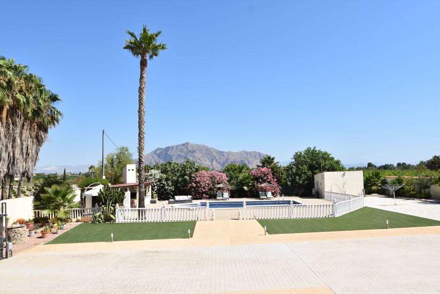 4 Bed, 3 Bath, HouseFor Sale, Bigastro, Alicante