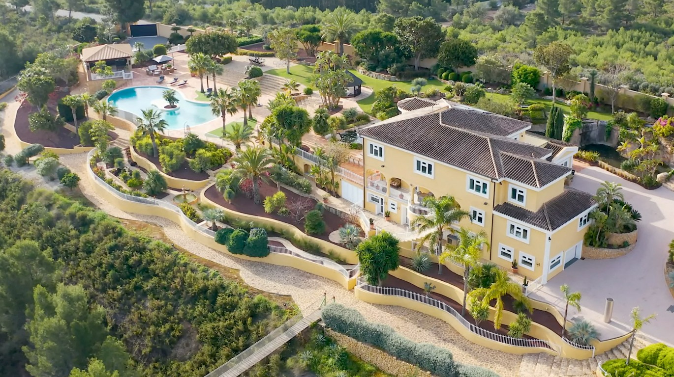 7 Bed, 5 Bath, HouseFor Sale, La Nucia, Alicante