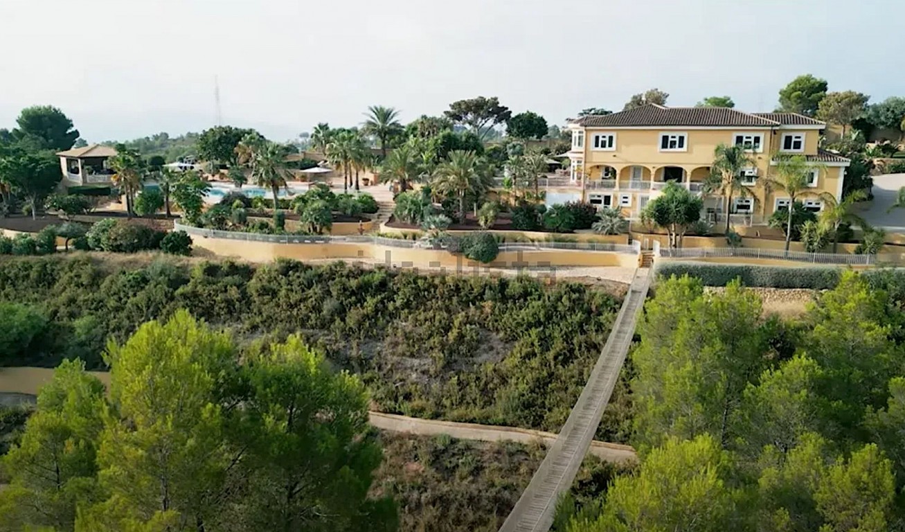 7 Bed, 5 Bath, HouseFor Sale, La Nucia, Alicante