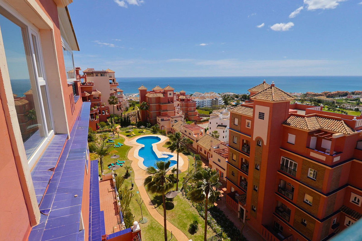2 Bed, 2 Bath, ApartmentFor Sale, La Duquesa, Malaga